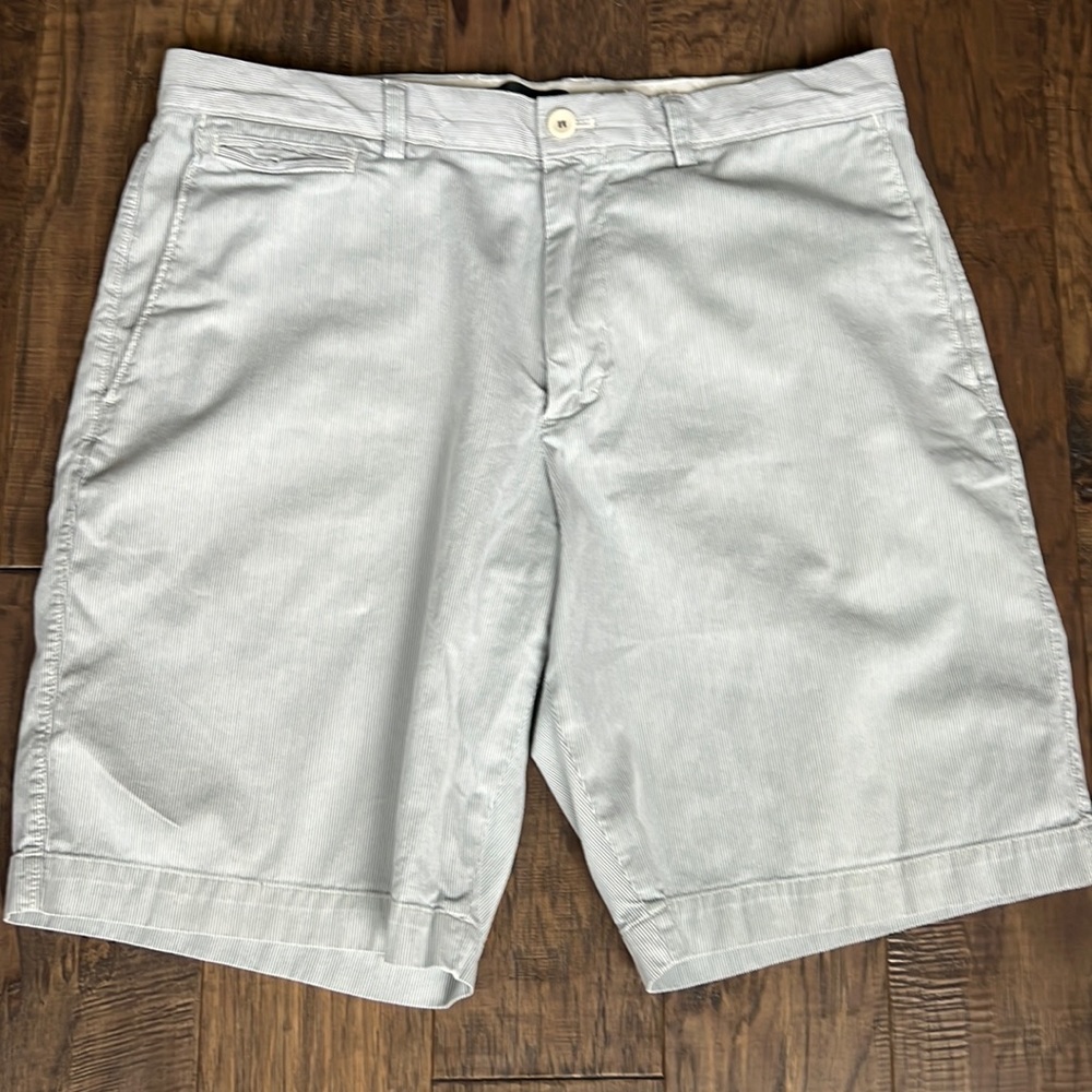 Banana Republic Seersucker Cotton Shorts - 36
